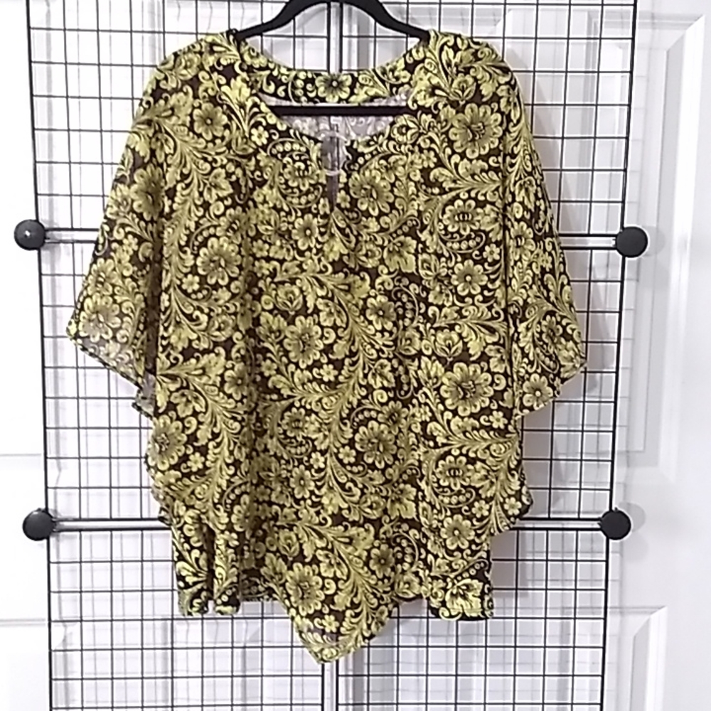 NEW * Summer 2 layer cold shoulder Blouse